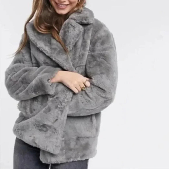 BlankNYC Faux Fur Notched Lapel Oversized Teddy Jacket Cozy Coat Gray  Small S - Picture 2 of 9